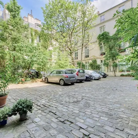 Apartment Luxe Parisien Au Coeur Du Marais